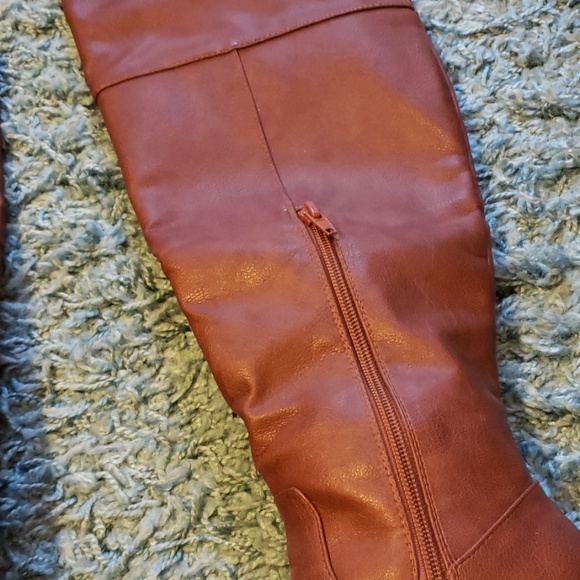 NWOT Brown Over the Knee Boots with Zippers - Picture 3 of 6